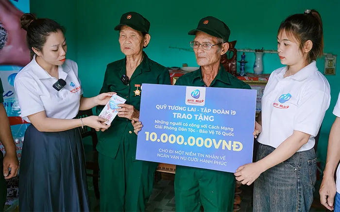 Dịch vụ chăm sóc khách hàng 24/7 của j888